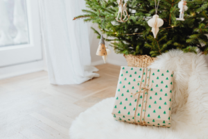 BLOG COVER 10 Your Ultimate Holiday Gift Guide 1