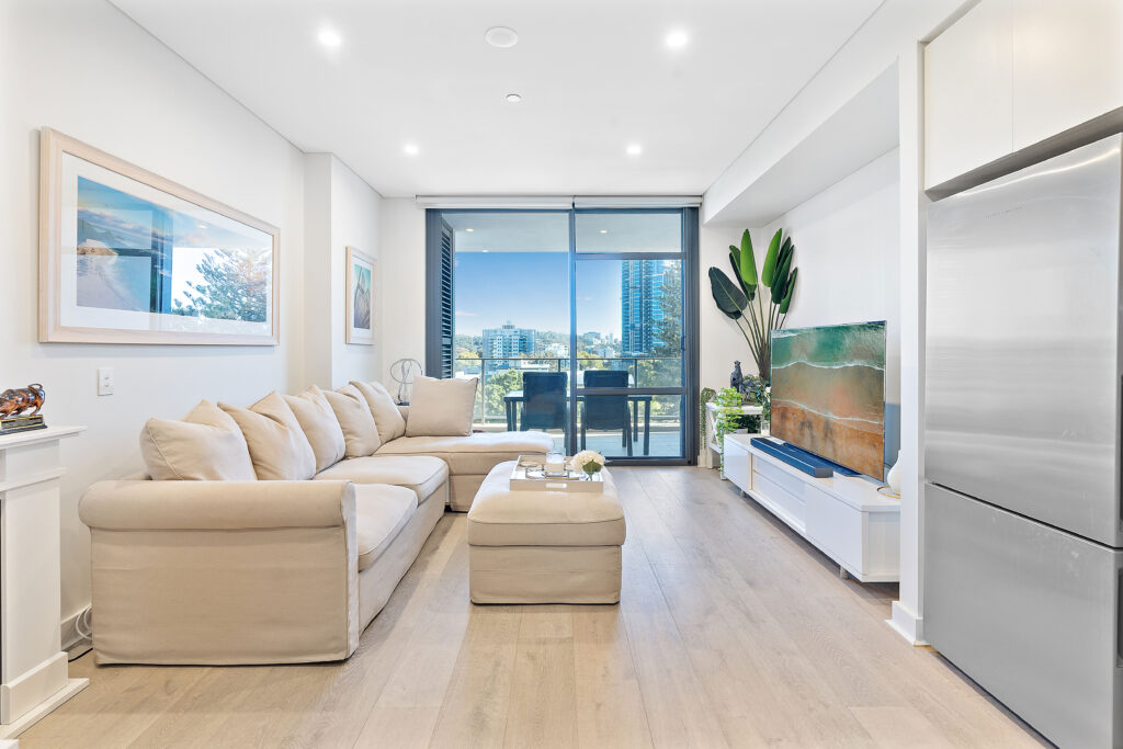 MAX01878 $765 PER WEEK - 501/53 Labouchere Road, South Perth 1