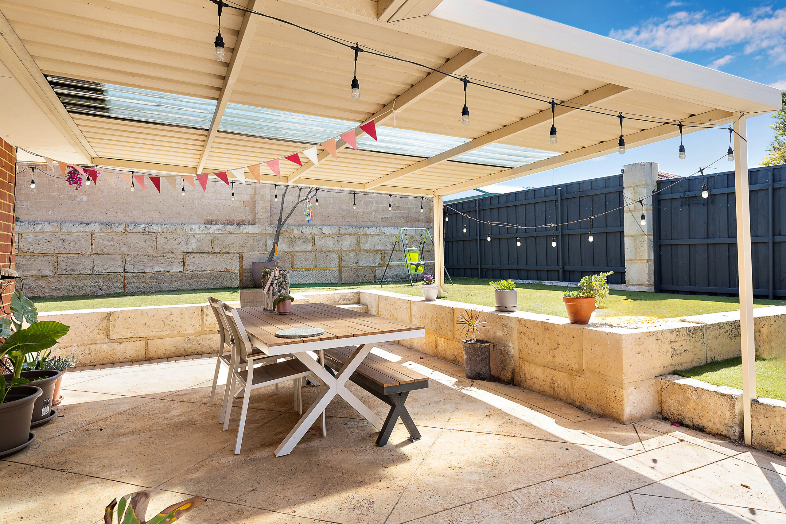 Mindarie coastal family home for lease