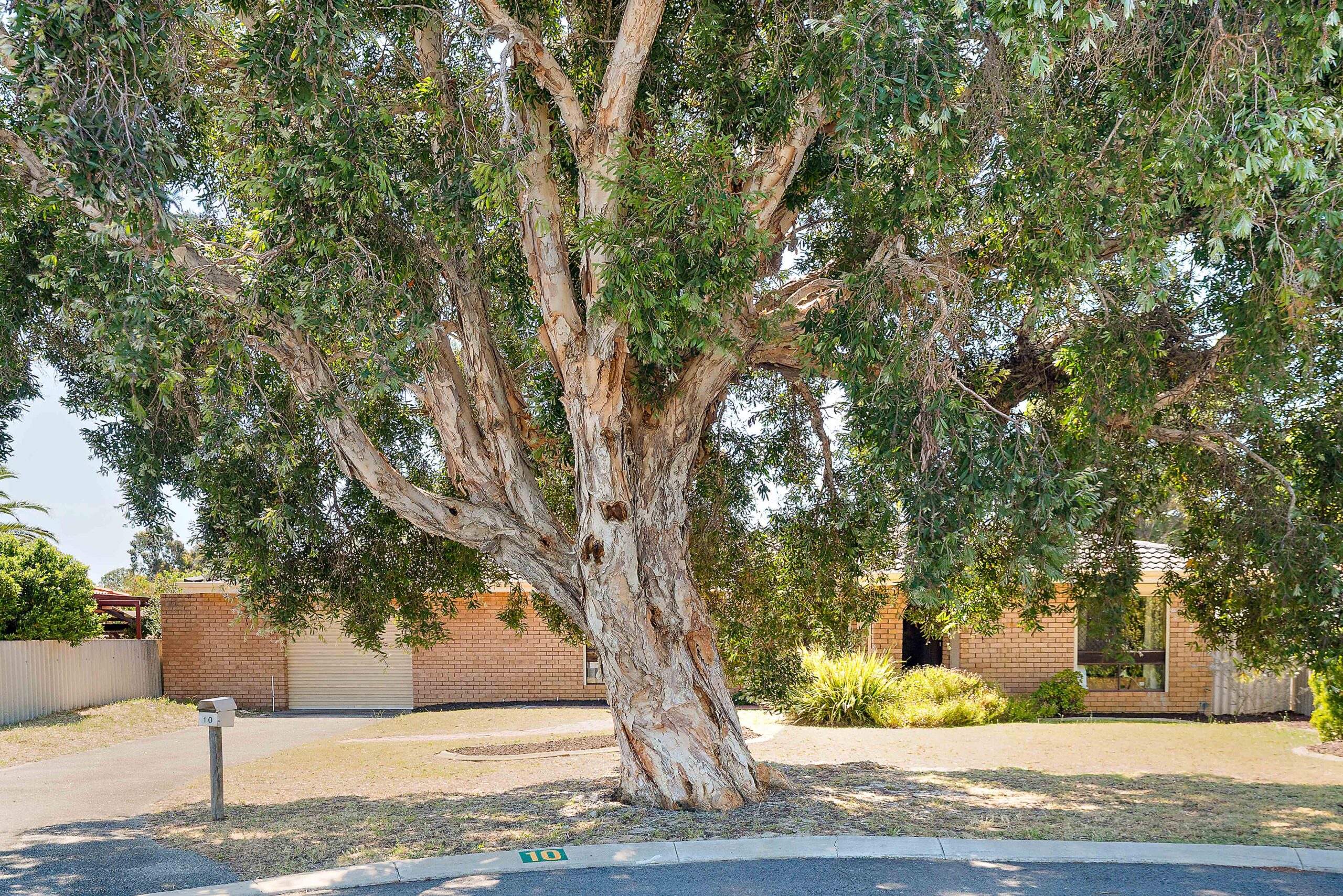 Home for Sale in Kelmscott