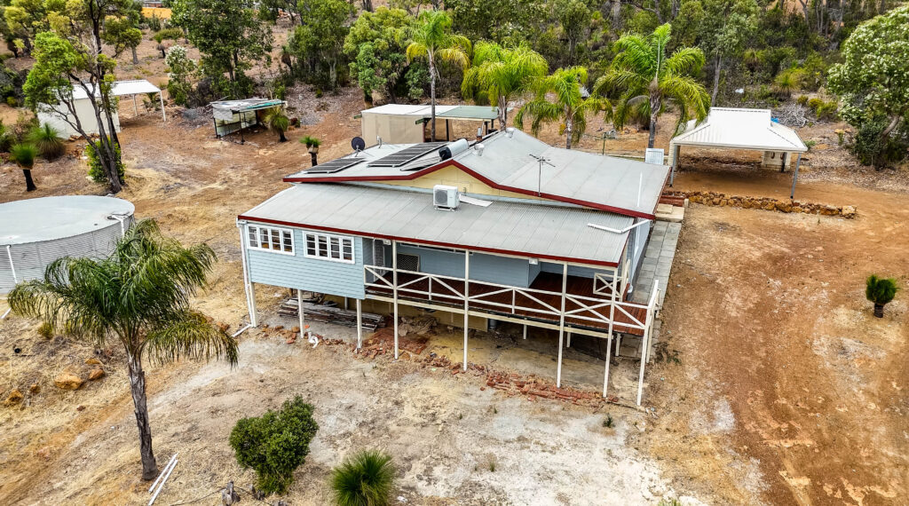 Acreage with Large Workshop Perth