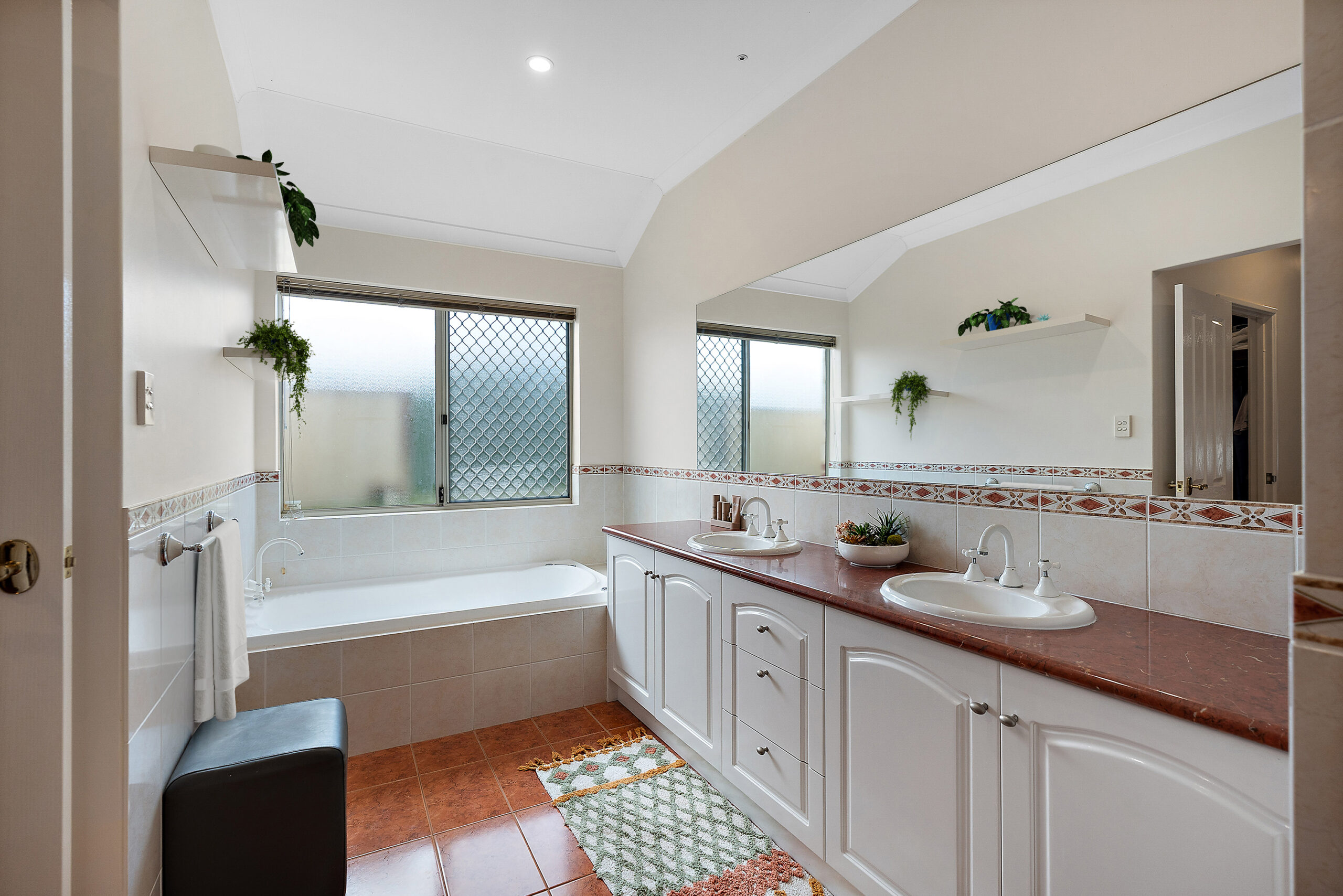 Home for Sale in Henley Brook