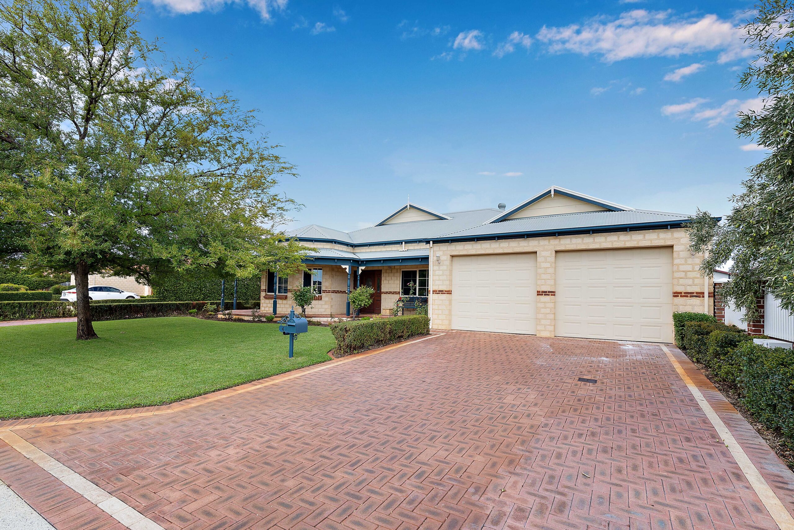 Home for Sale in Henley Brook