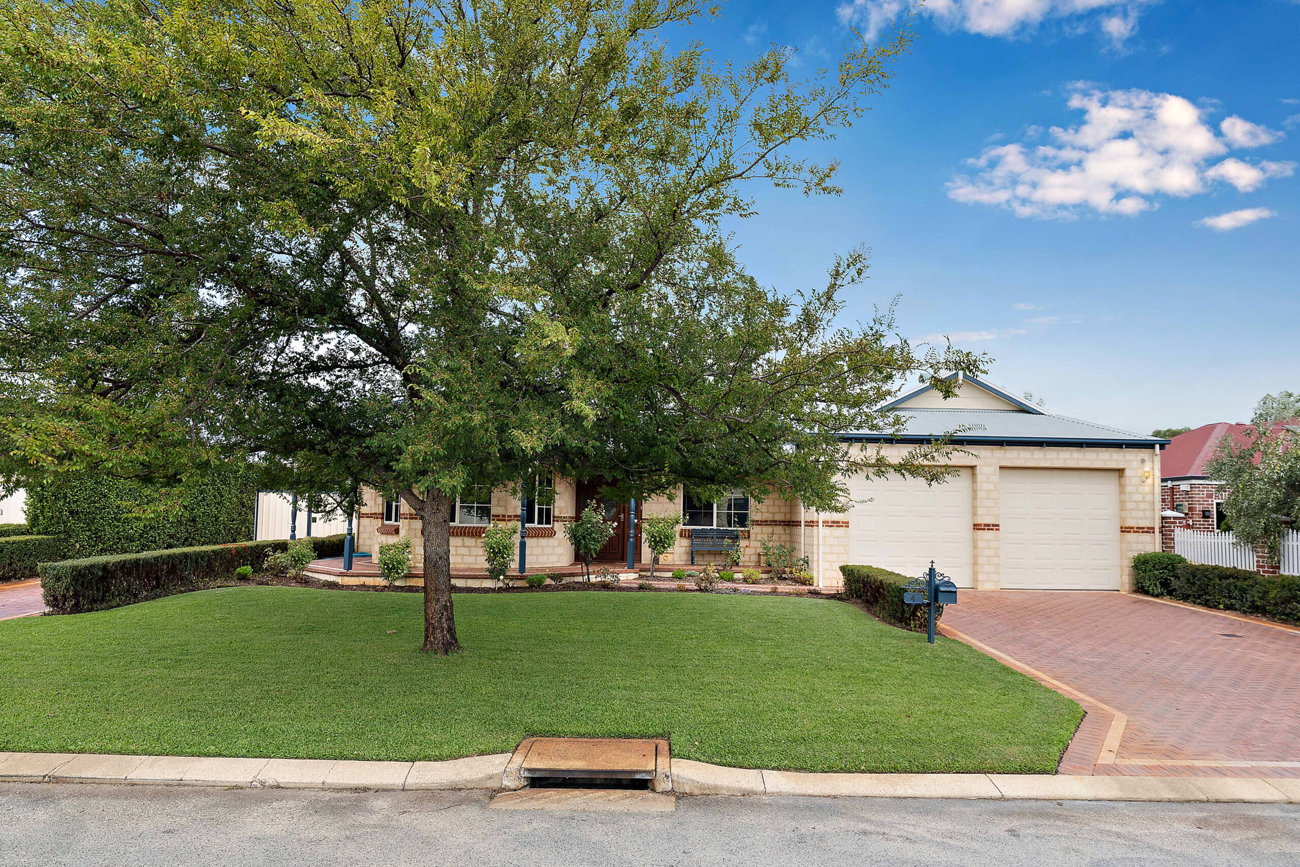 Home for Sale in Henley Brook