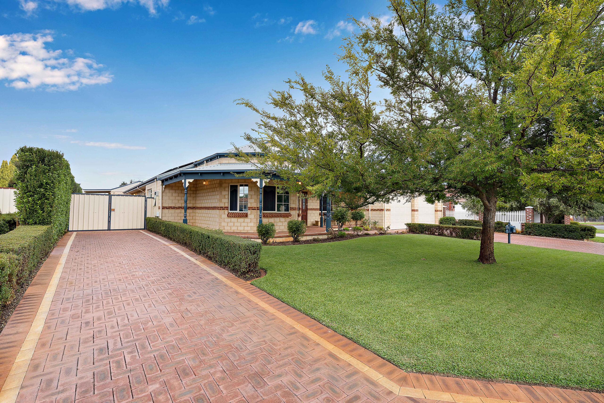 Home for Sale in Henley Brook
