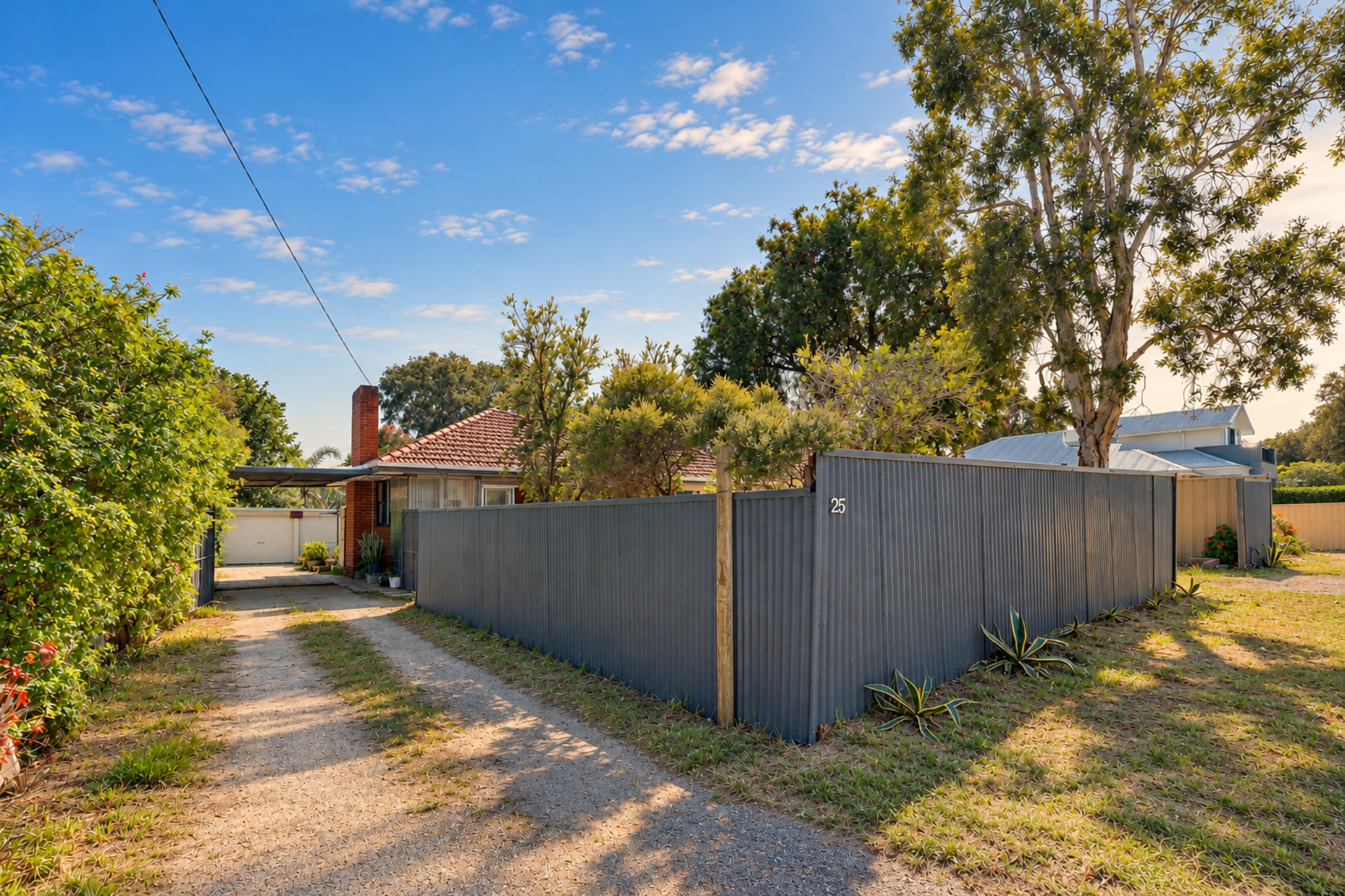 693m² property in Koongamia