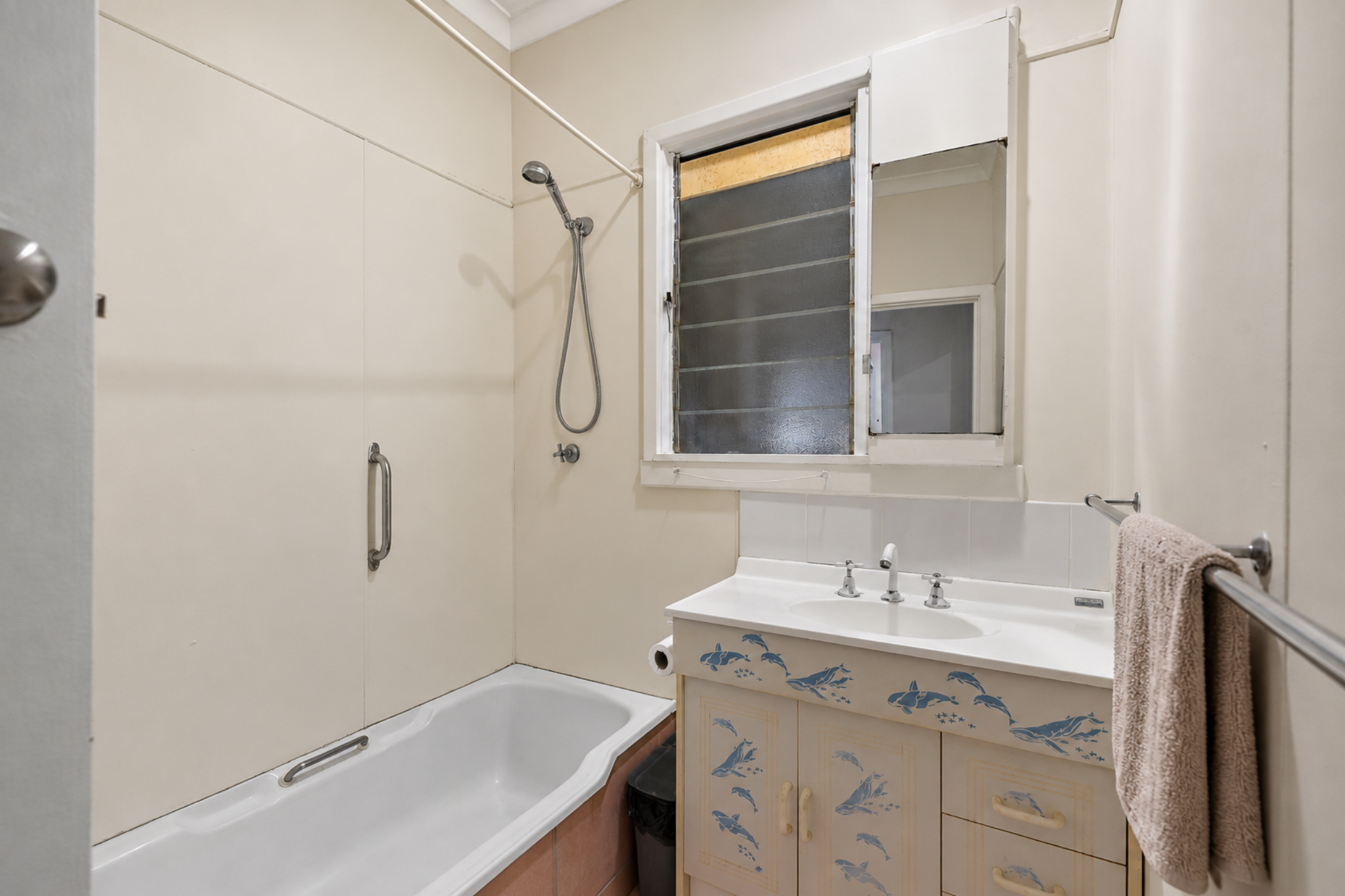 693m² property in Koongamia