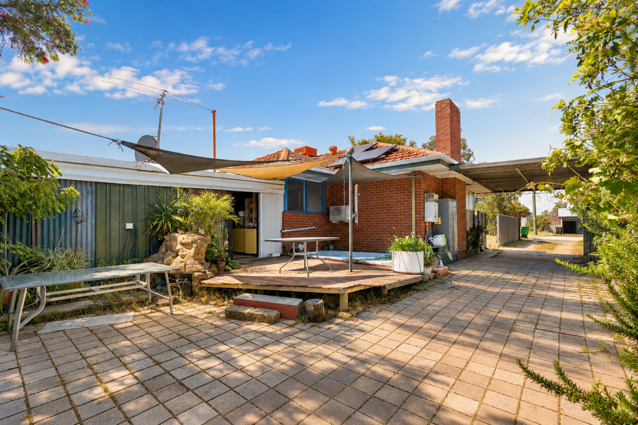 693m² property in Koongamia